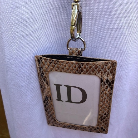 ID Landyard faux snakeskin,NWOT - Picture 4 of 6
